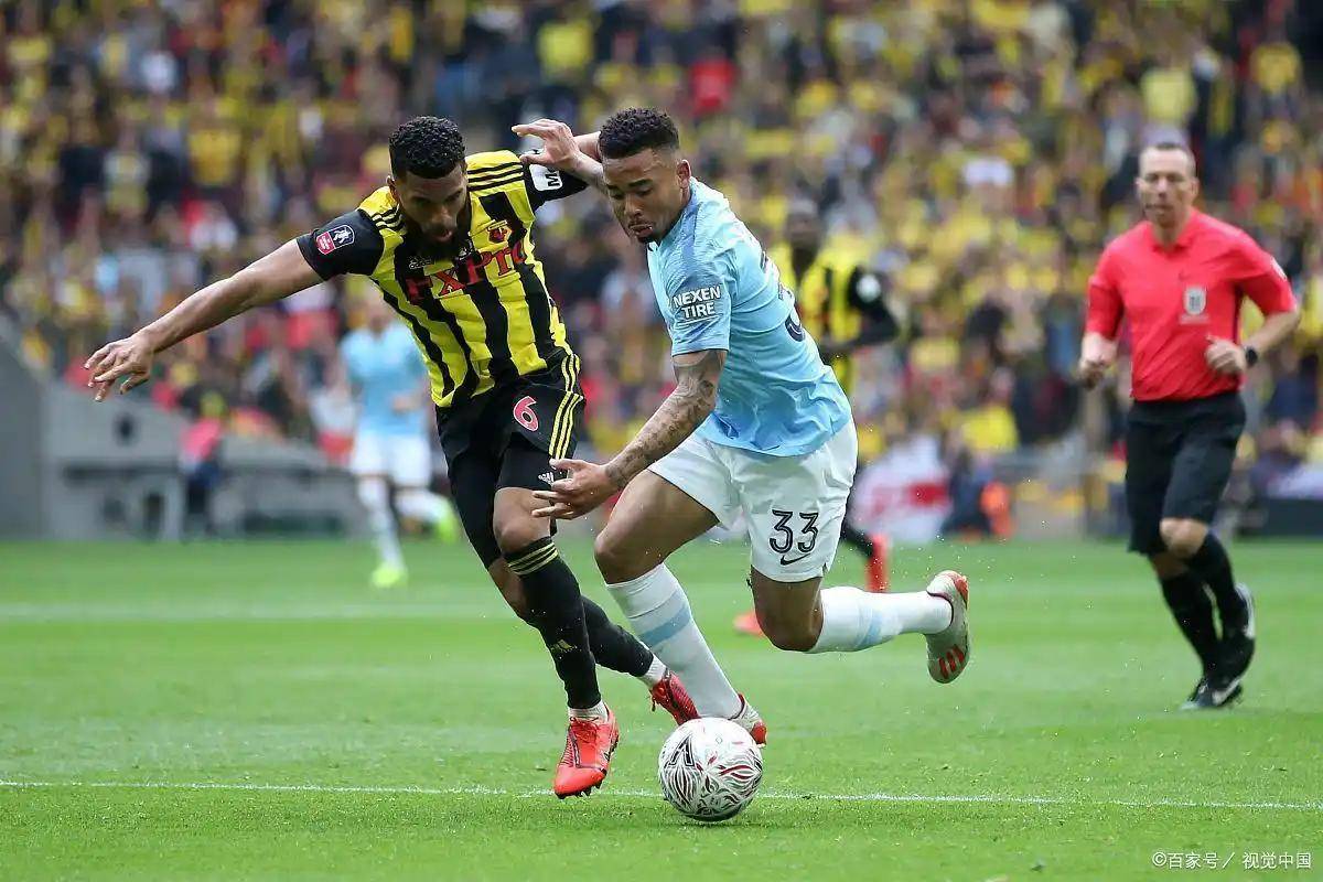  荷甲今晚走向成谜；切尔西主帅复盘；媒体盛赞；控场能力受关注