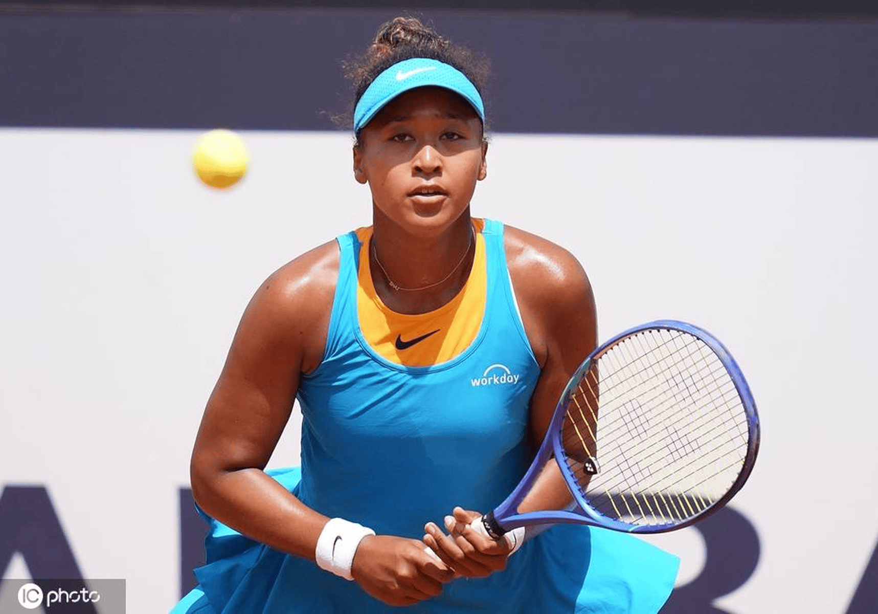 关于大坂直美回归赛场，关键助攻首场状态亮眼，西班牙队观众沸腾！的信息